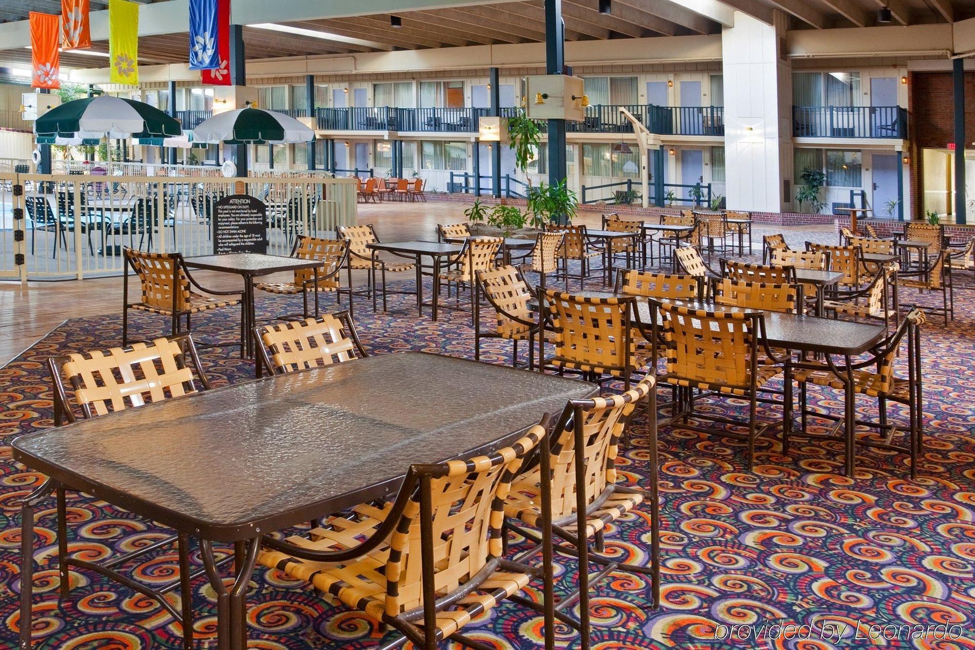 Hotel Ramada By Wyndham Uniontown Ristorante foto